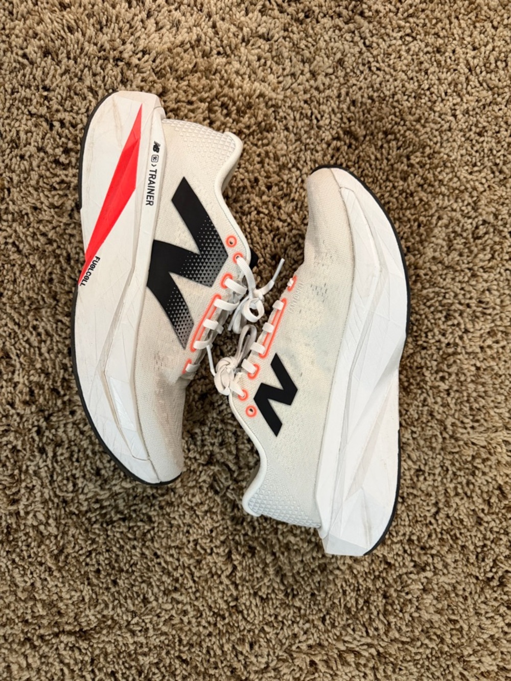 New Balance FuelCell SuperComp Trainer v3